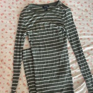 Long body on matcha green dress